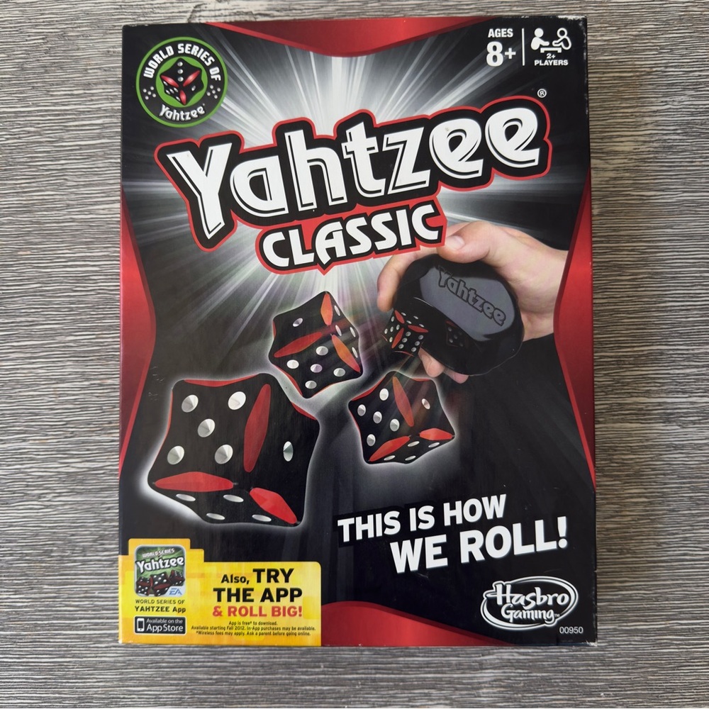 Yahtzee Classic by Hasbro Gaming 2012 Black Red Edition Toy Game #ML